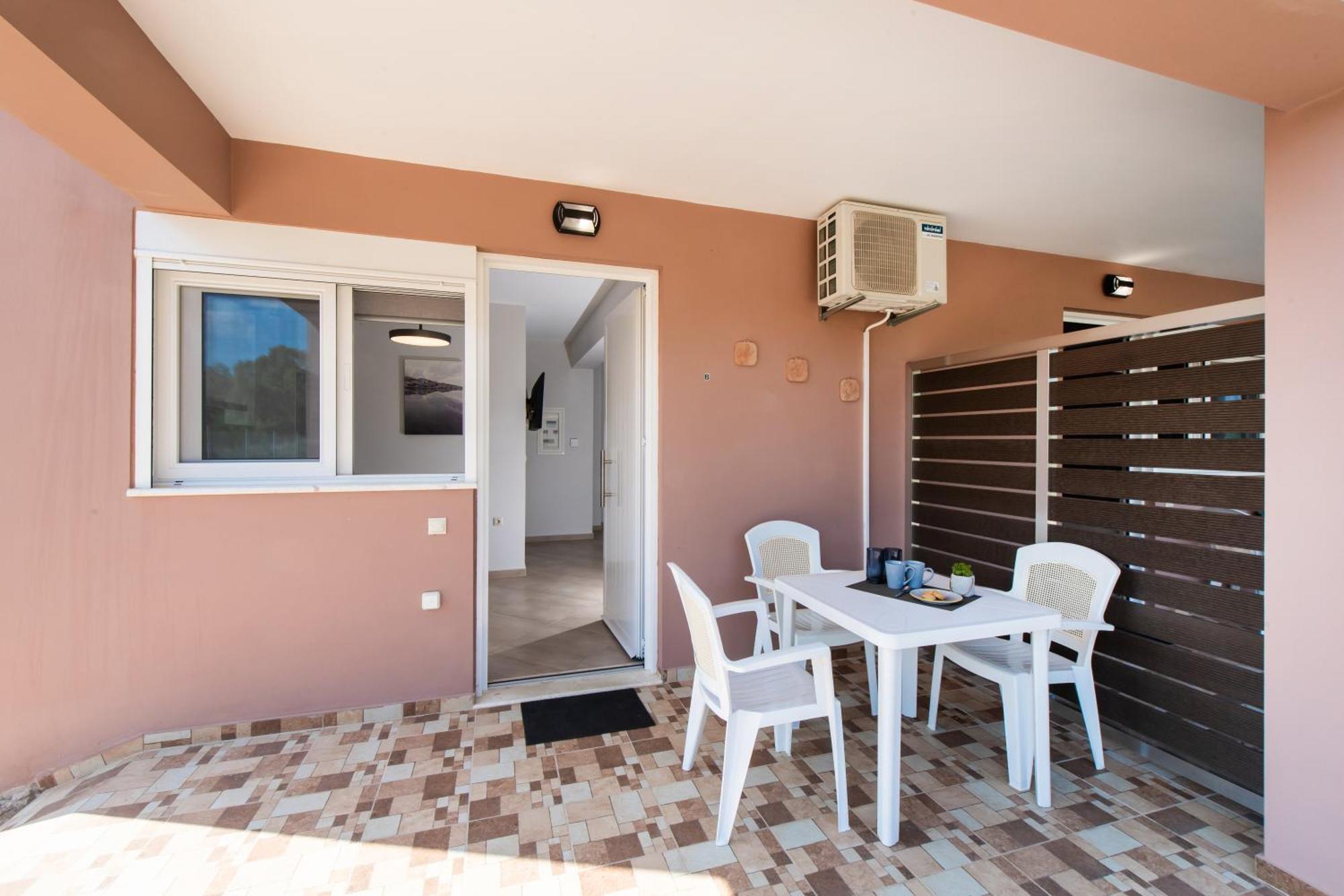 Ruellia Luxury Apartments Kalligoni Экстерьер фото