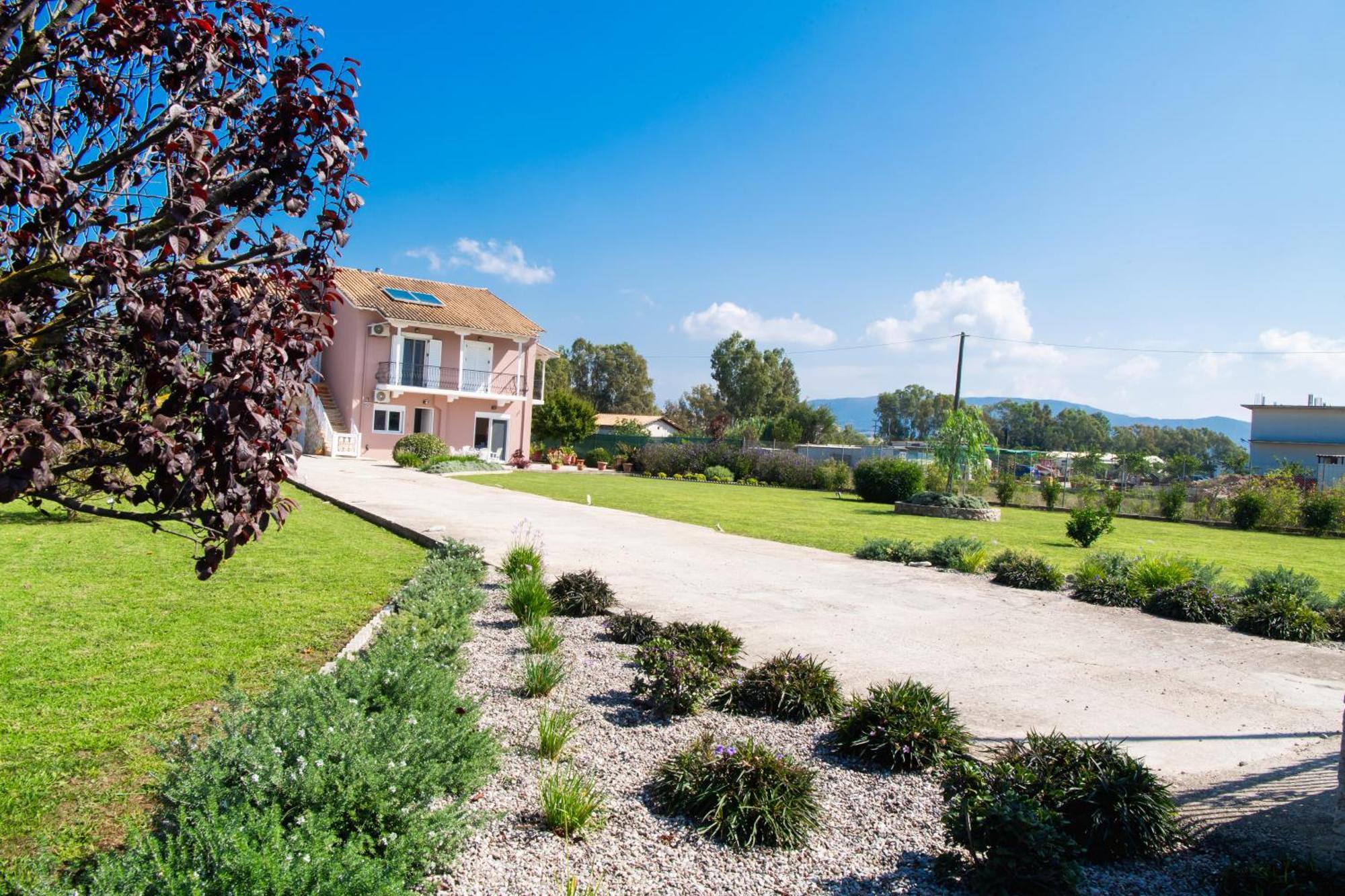 Ruellia Luxury Apartments Kalligoni Экстерьер фото
